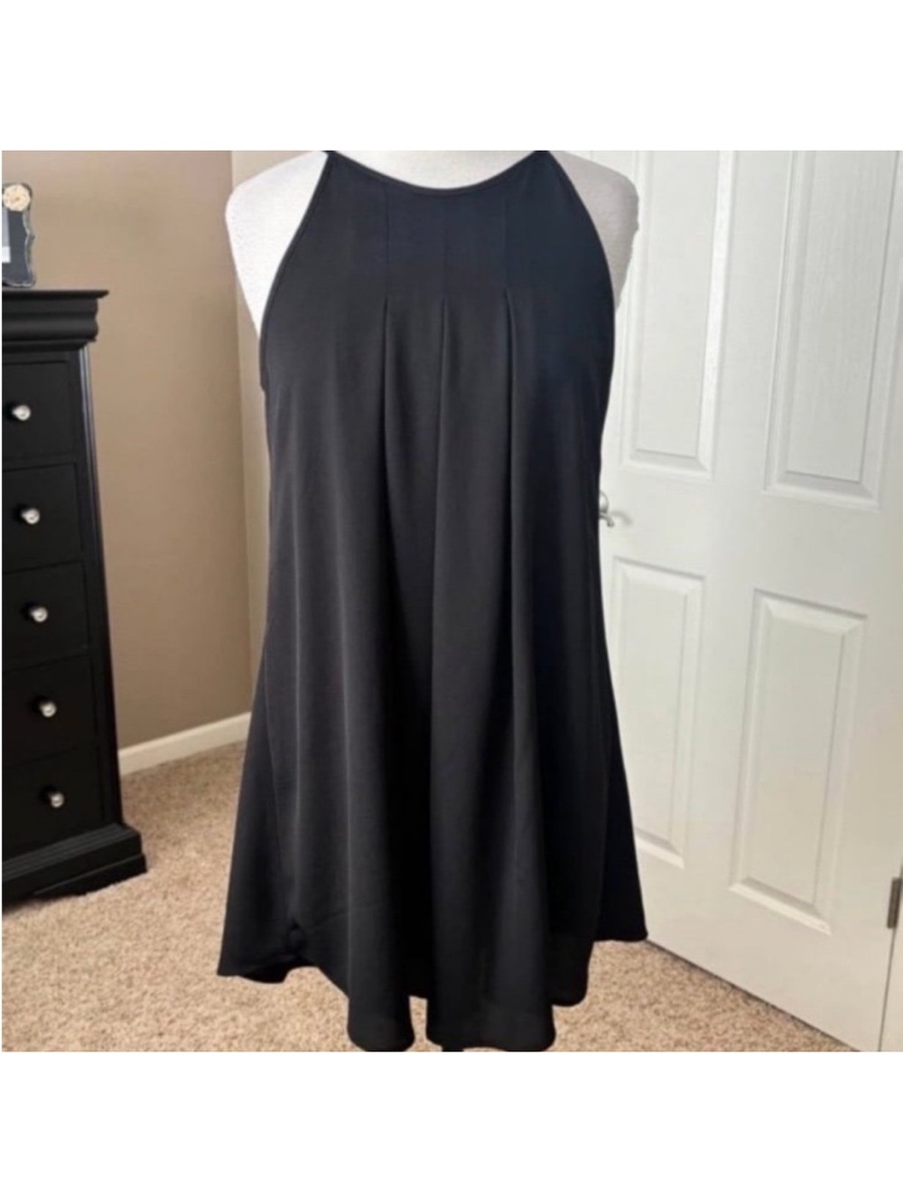 SIENNA SKY black dress like new - size M - fully lined. Little black dress